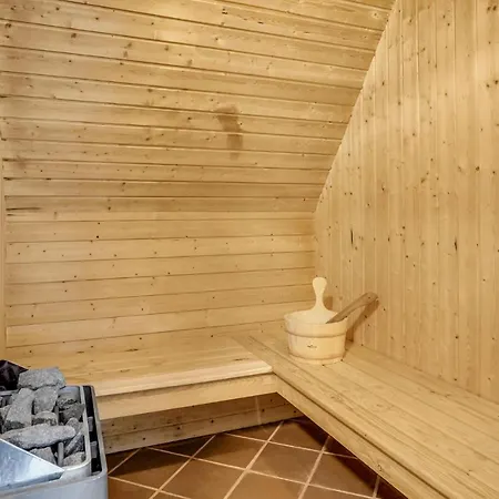 Holiday home Nice In Tranekaer With House Sea View Skattebolle